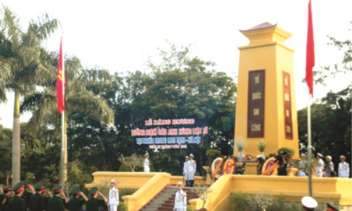 Giới thiệu nội dung Tạp chí in số 7-2013